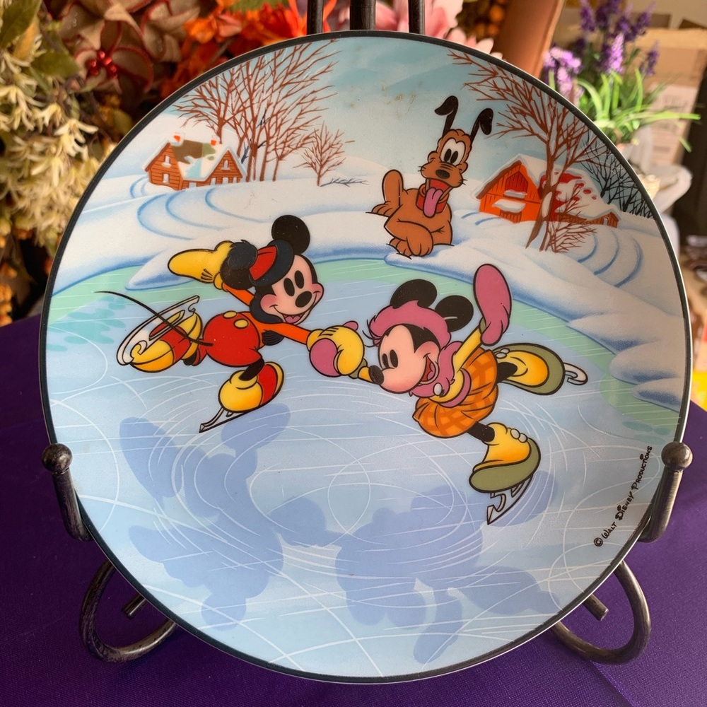 Schmid Disney Collector Plate“Command Performance”
